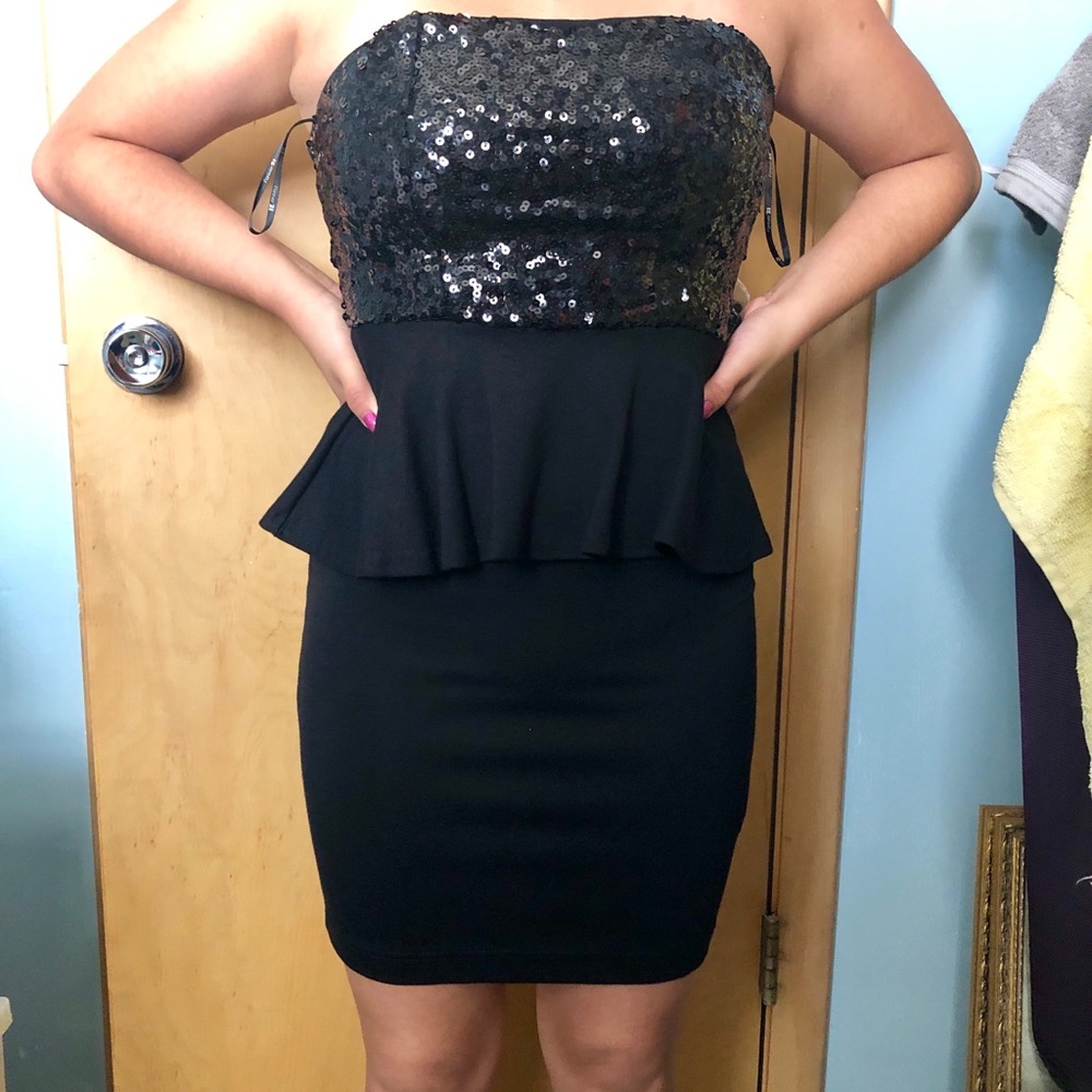 Forever 21 black peplum dress